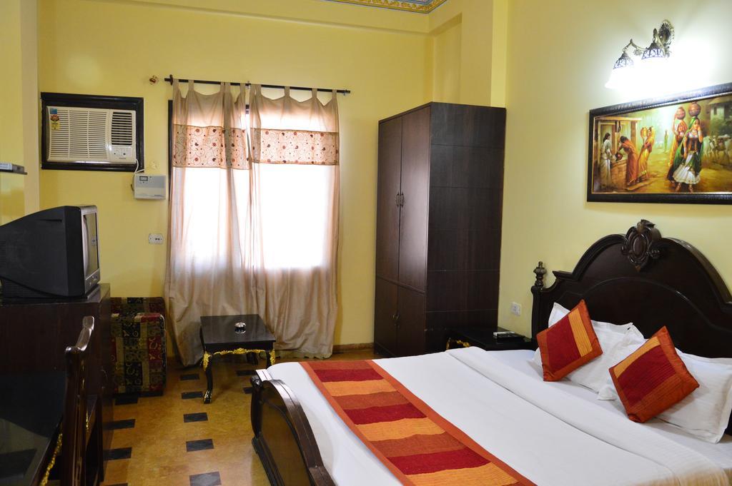 Hotel Amer View Джайпур Стая снимка